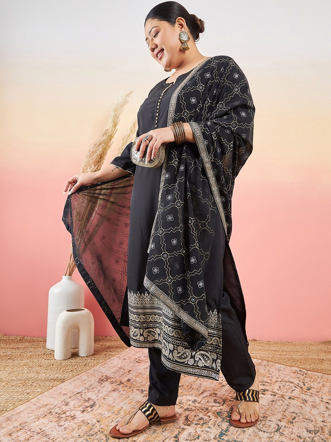 Sztori Paisley Printed Round Neck Straight Kurta With Trouser & Dupatta - Distacart