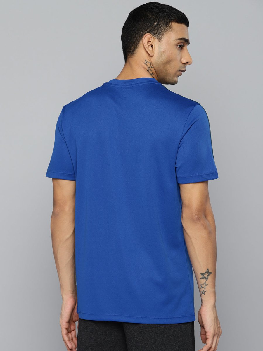 Alcis Men Blue & Black Striped Detail Slim Fit T-shirt - Distacart