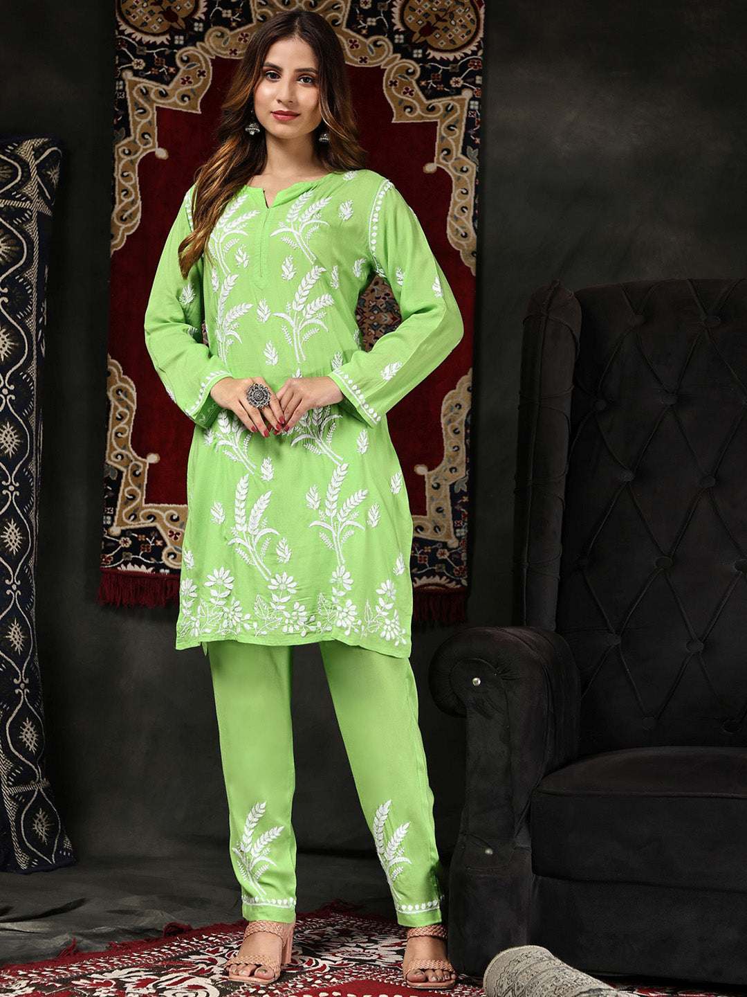 HOUSE OF KARI Floral Embroidered Chikankari Pure Cotton Kurta with Trousers - Distacart