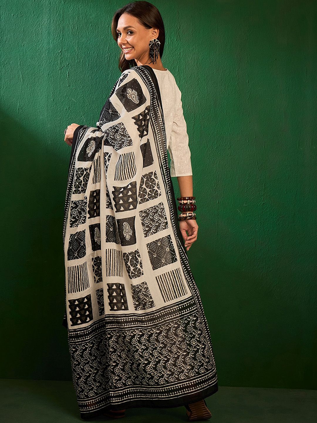 Sangria Floral Embroidered Pure Cotton Thread Work Kurta with Trousers & Dupatta - Distacart
