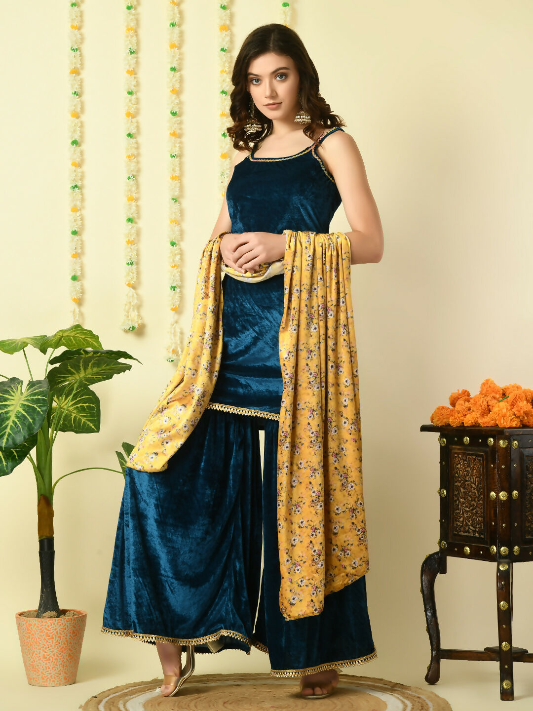 Myshka Women's Teal Velvet Kurti & Sharara With Dupatta Party Sets - Distacart