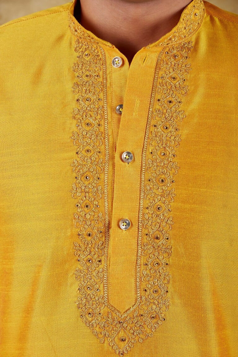 Bluesaanchi Men's Handloom Embroidered Yellow Kurta Set - Distacart