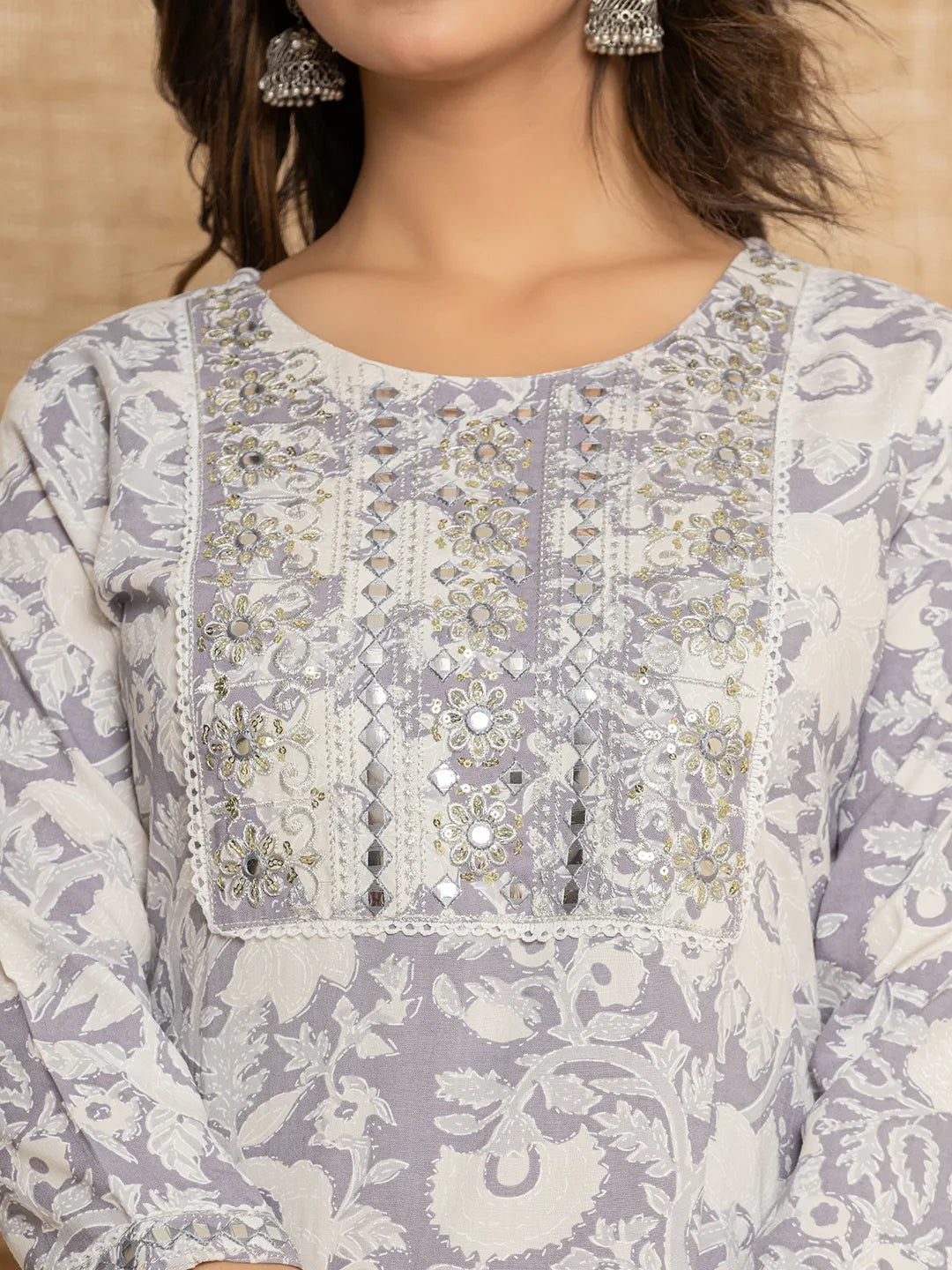 Yufta White Thread_Work Rayon Straight Kurta And Trouser With Dupatta - Distacart