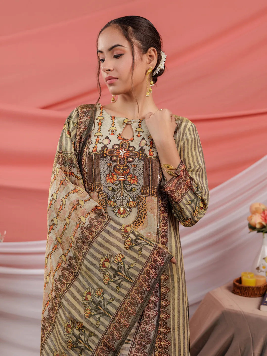 Yufta Green Pure Shimmer Tissue With Pure Viscose Trouser Shimmer Dupatta Set - Distacart