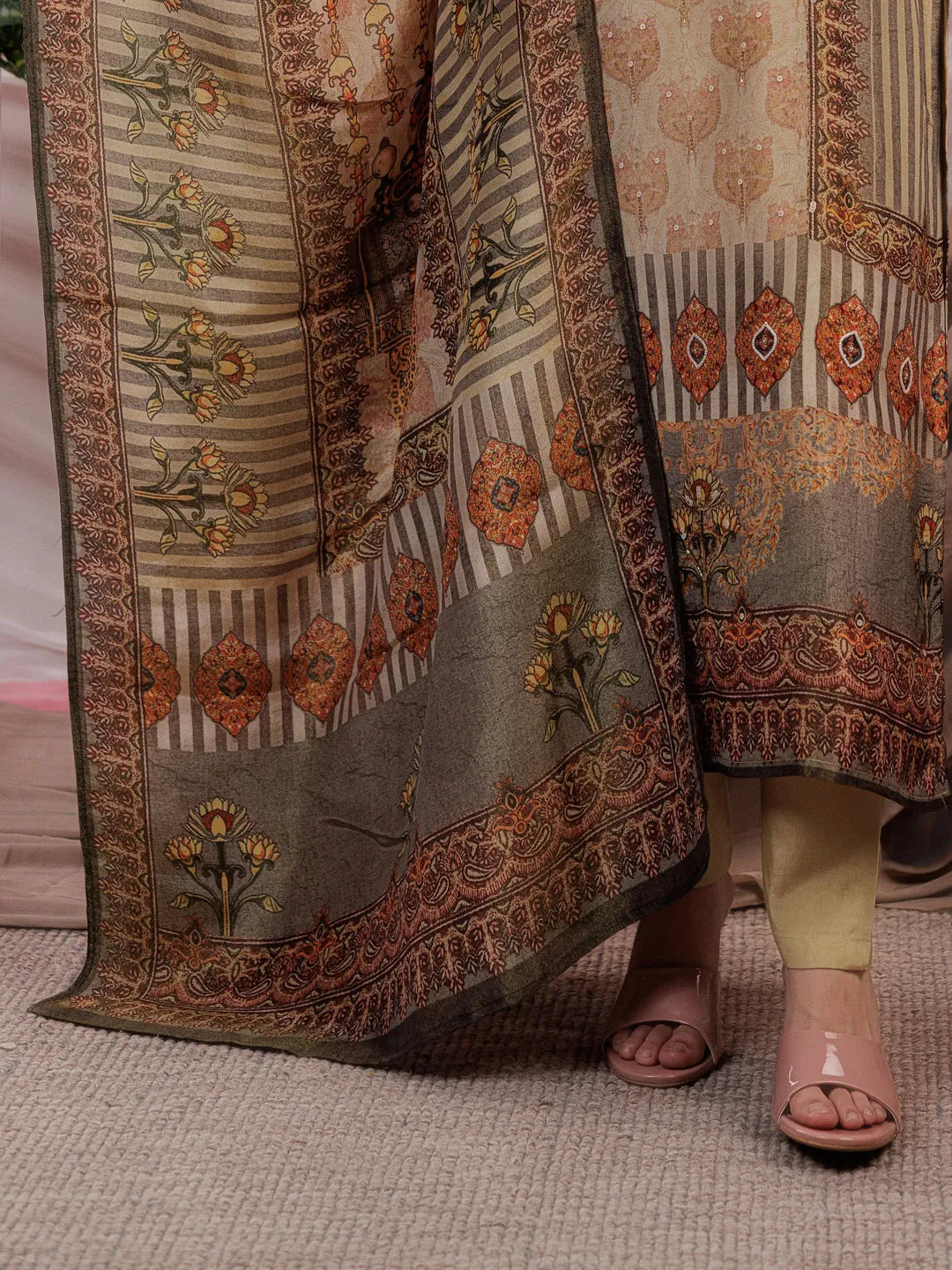 Yufta Green Pure Shimmer Tissue With Pure Viscose Trouser Shimmer Dupatta Set