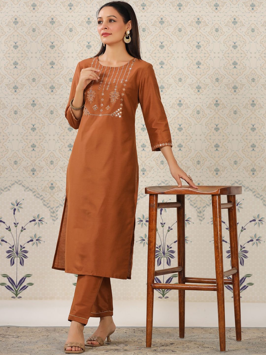 Ode by House of Pataudi Geometric Embroidered Mirror Work Kurta With Trousers - Distacart