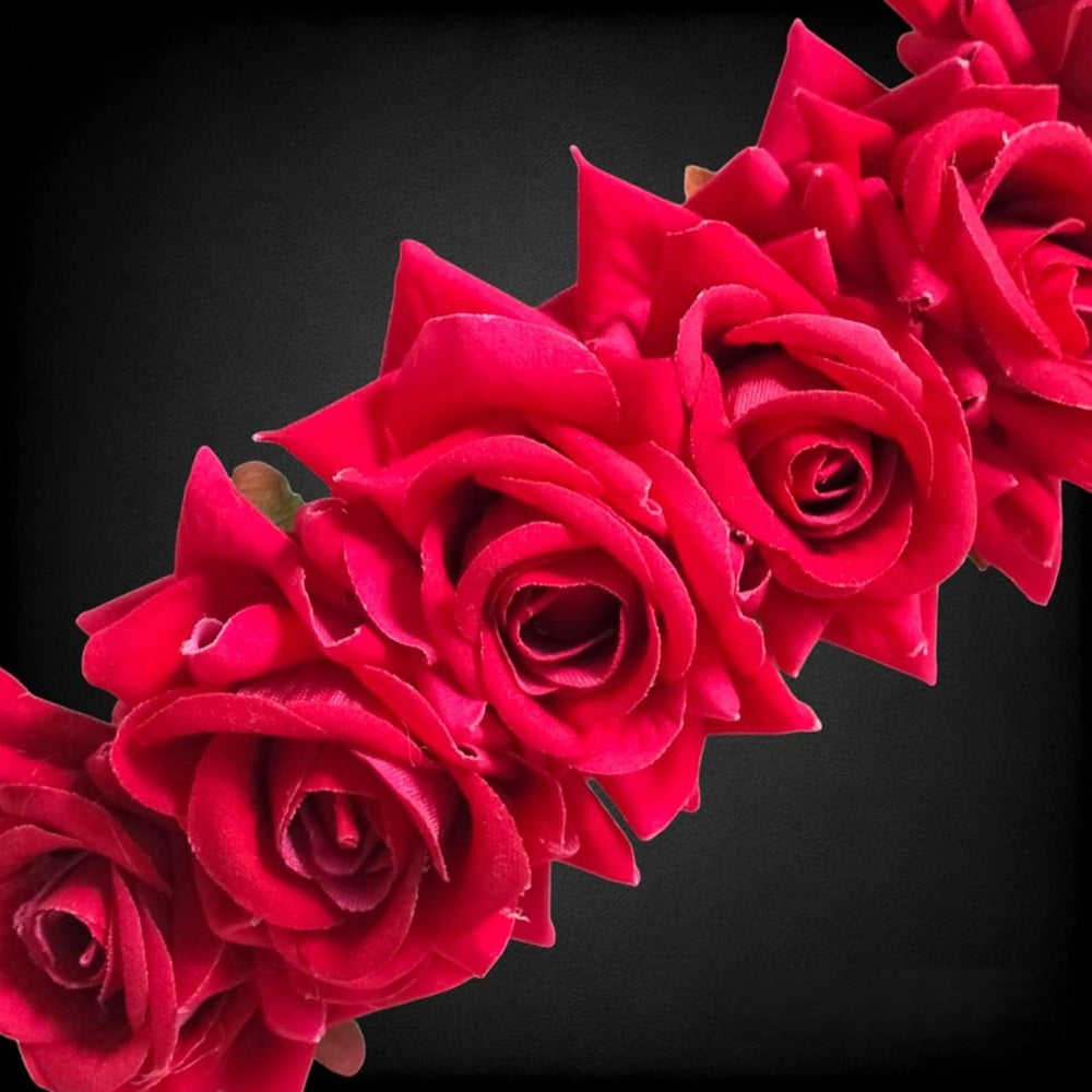 Red Rose Gajra - Distacart