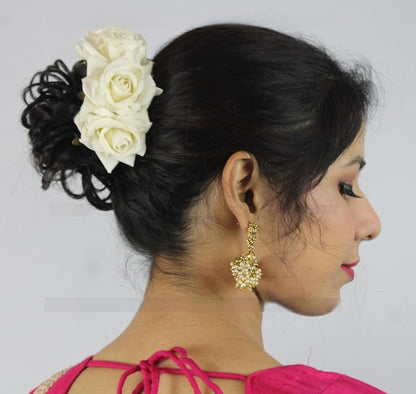 White Velvet Rose Gajra - Distacart