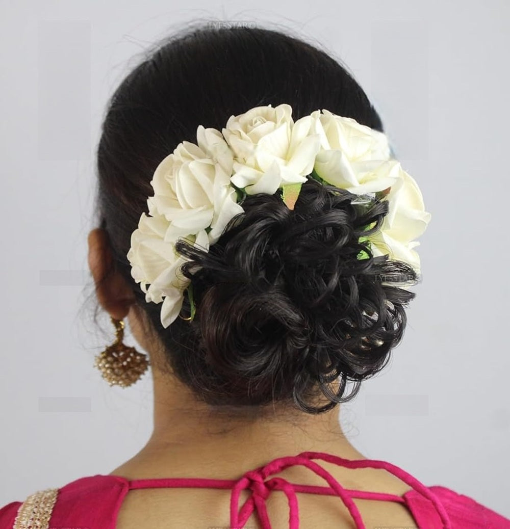 White Velvet Rose Gajra