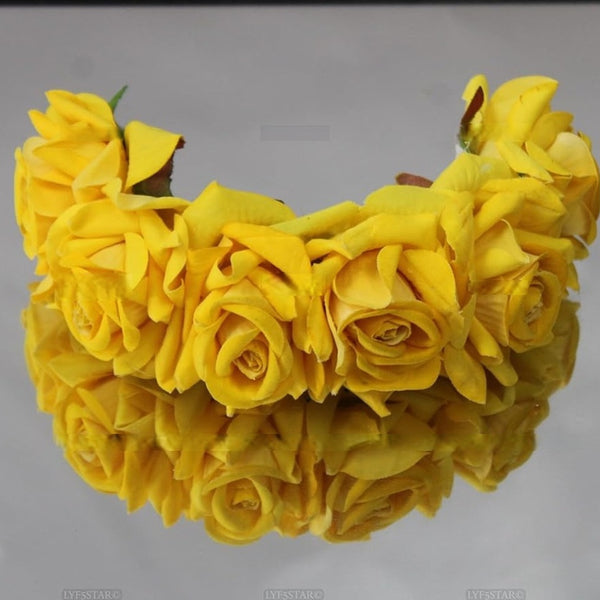 Yellow Velvet Rose Gajra