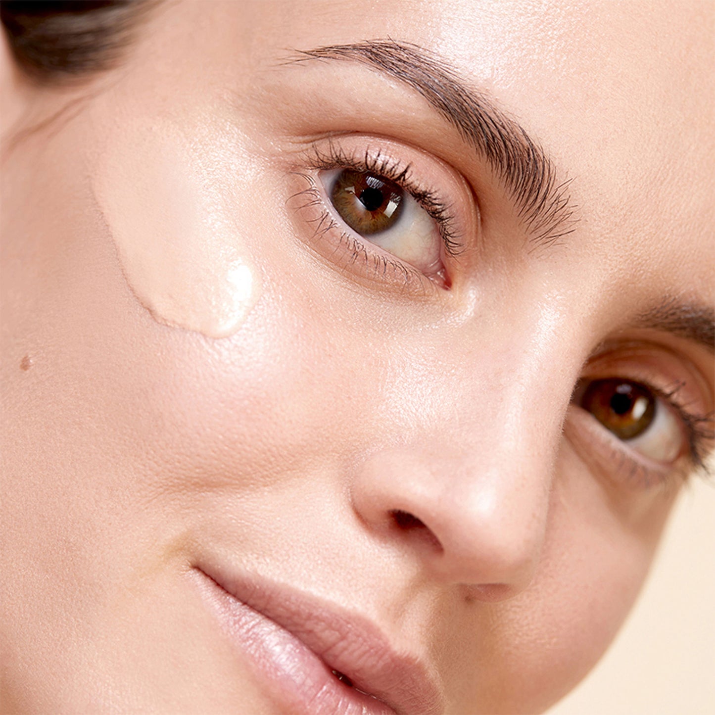 By Terry Brightening CC Serum - Nude Glow - Distacart