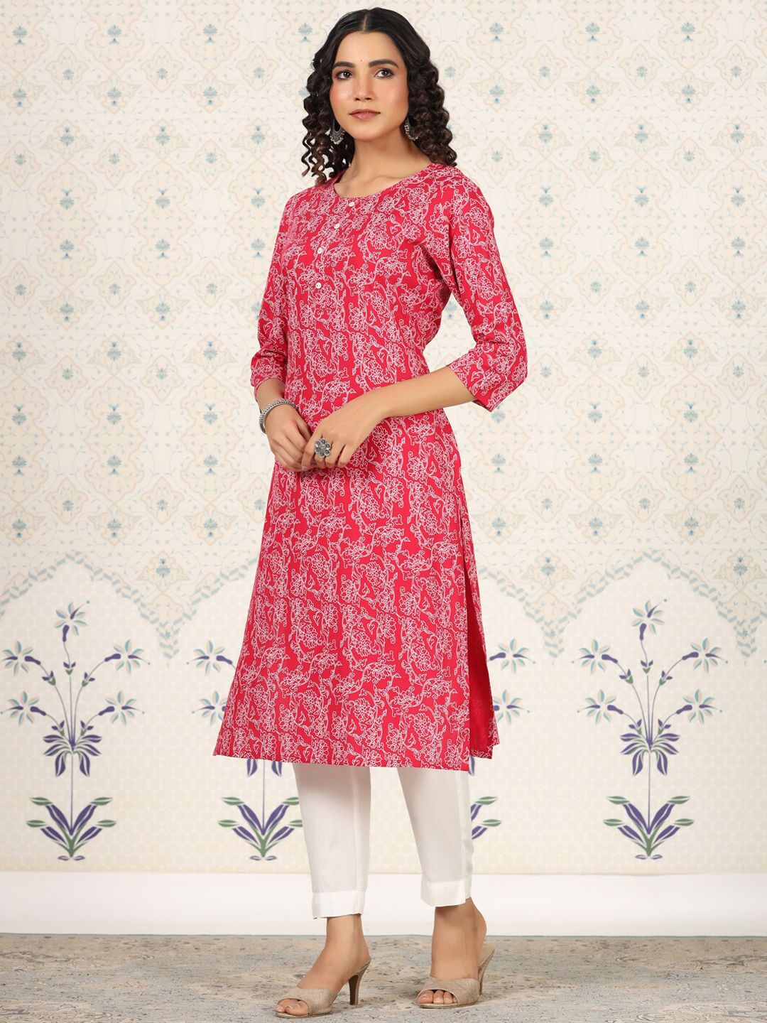 Ode by House of Pataudi Printed Round Neck Straight Kurta - Distacart