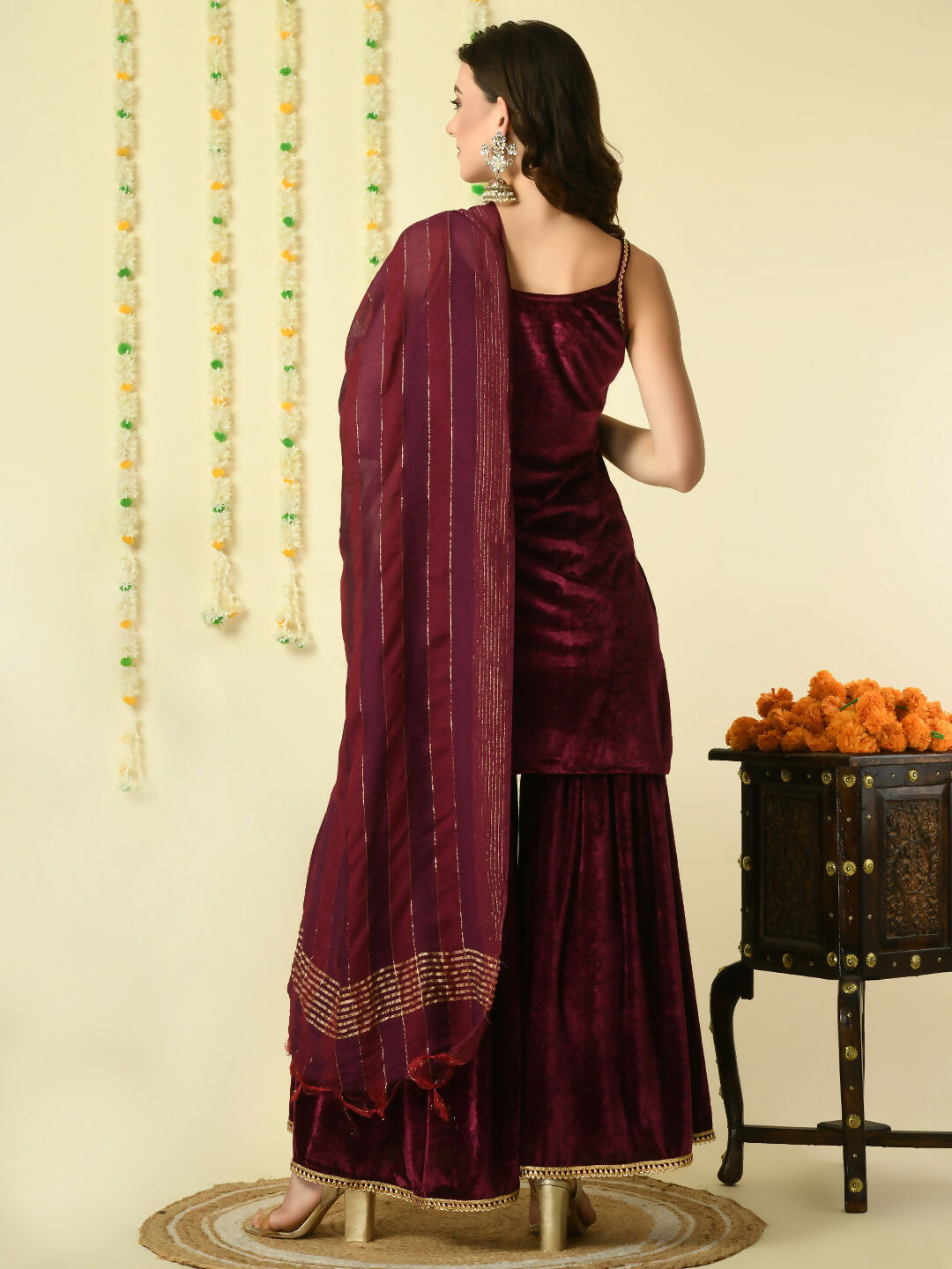 Myshka Women's Magenta Velvet Kurti & Sharara With Dupatta Party Sets - Distacart