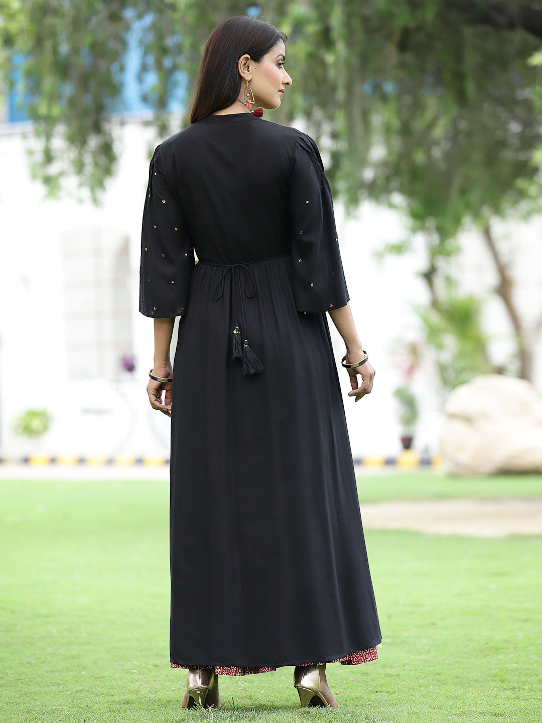 Juniper Black Thread Embroidered Rayon High Slit Kurta & Pants Set - Distacart