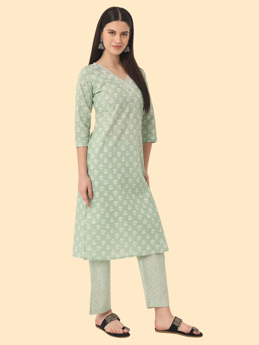 Yufta Green Ethnic Motifs Embroidered Regular Chikankari Pure Cotton Kurta with Trousers & With Dupatta