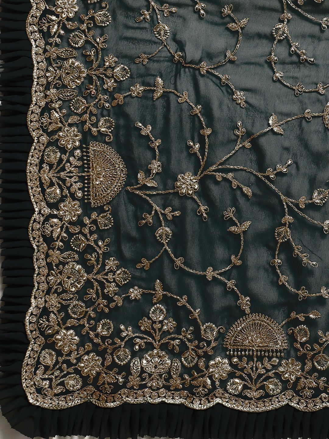 kasee Floral Zari Pure Georgette Saree - Distacart