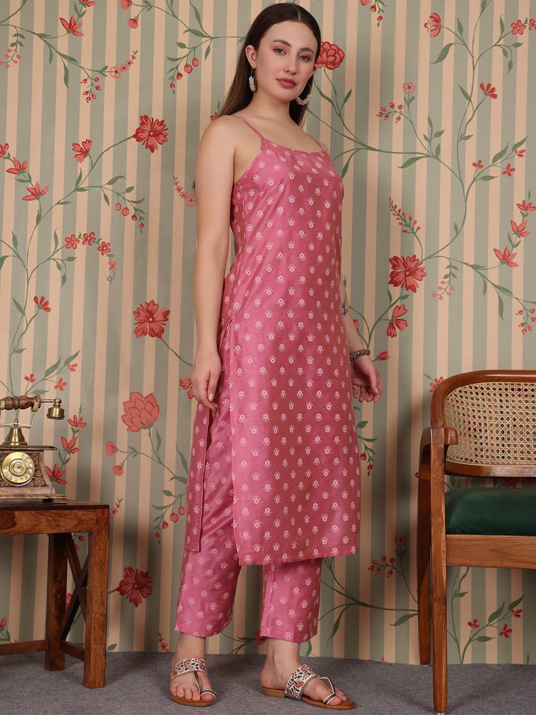 Ode by House of Pataudi Floral Printed Regular Kurta with Trousers - Distacart