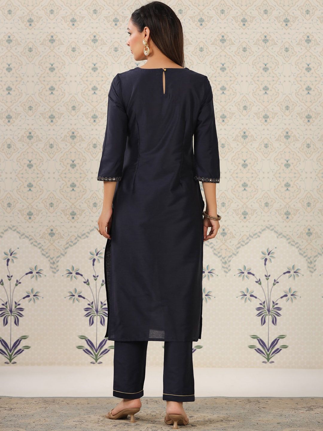 Ode by House of Pataudi Geometric Yoke Design Regular Thread Work Kurta With Trousers - Distacart
