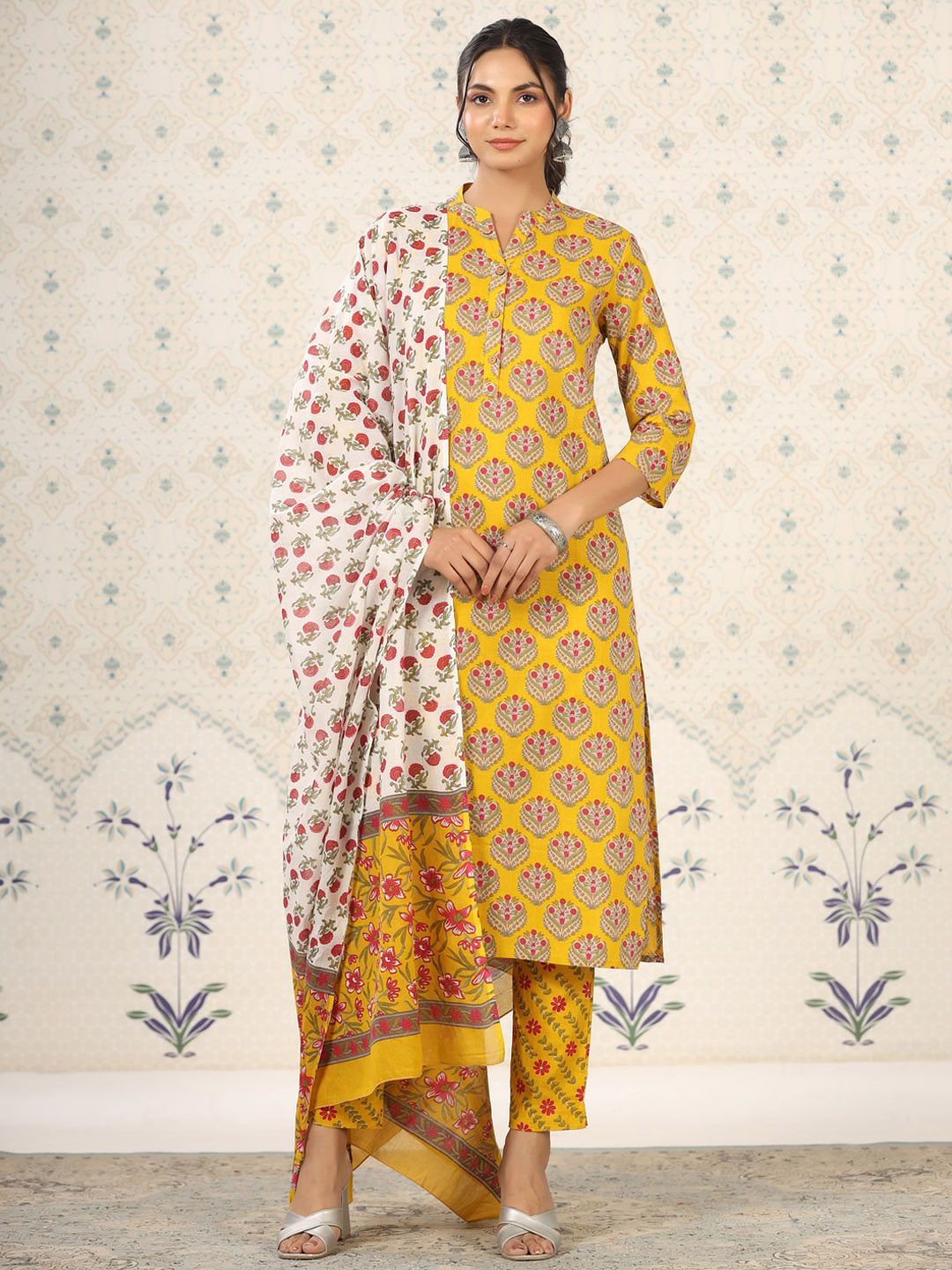 Ode by House of Pataudi Mandarin Collar Floral Printed Regular Pure Cotton Kurta Set - Distacart