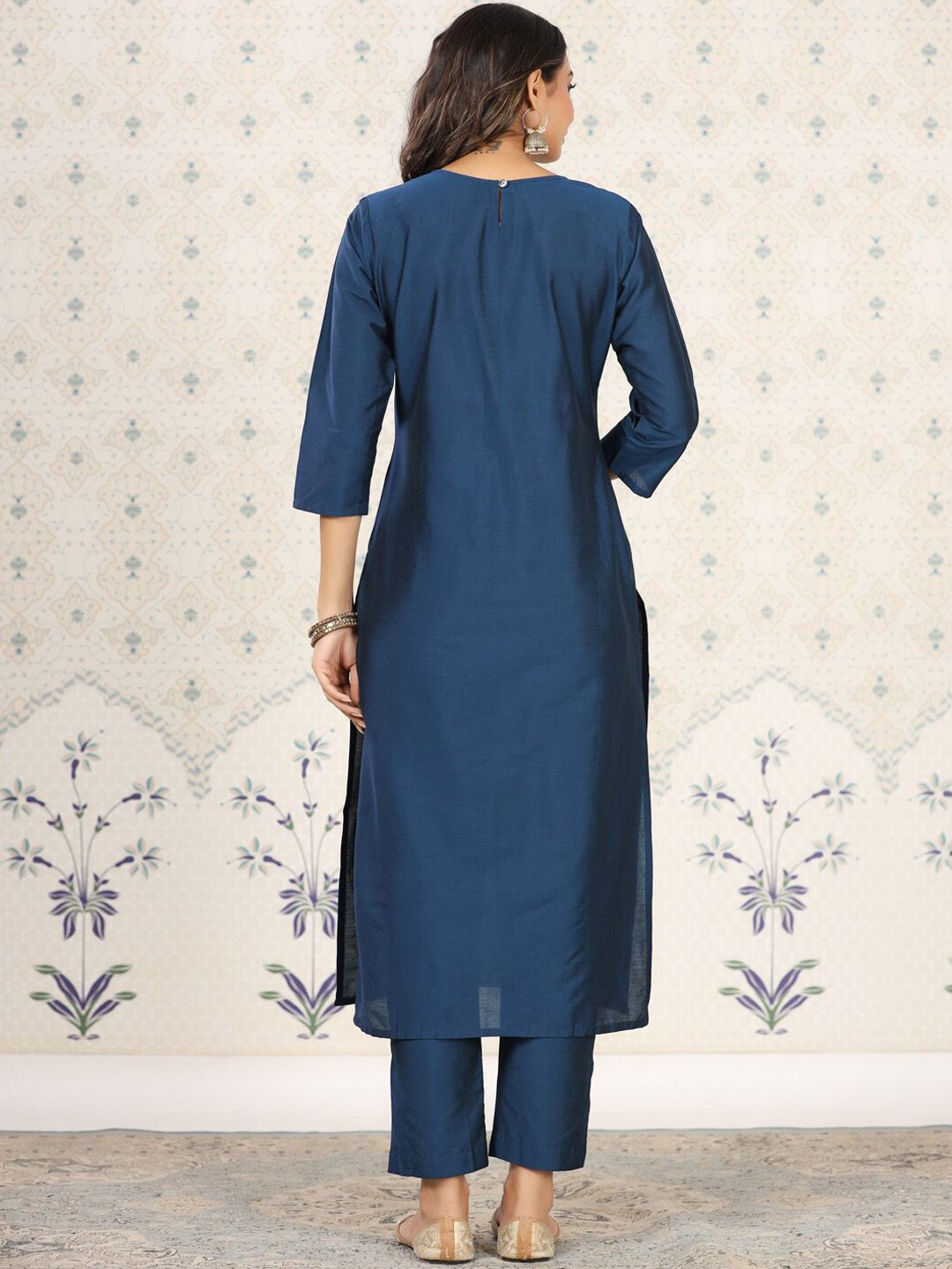 Ode by House of Pataudi Floral Yoke Design Thread Work Kurta - Distacart