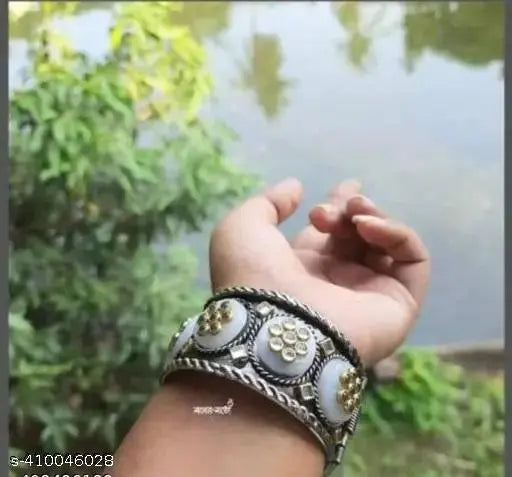 Tehzeeb Creations Women's Oxidised Bangle With Stone