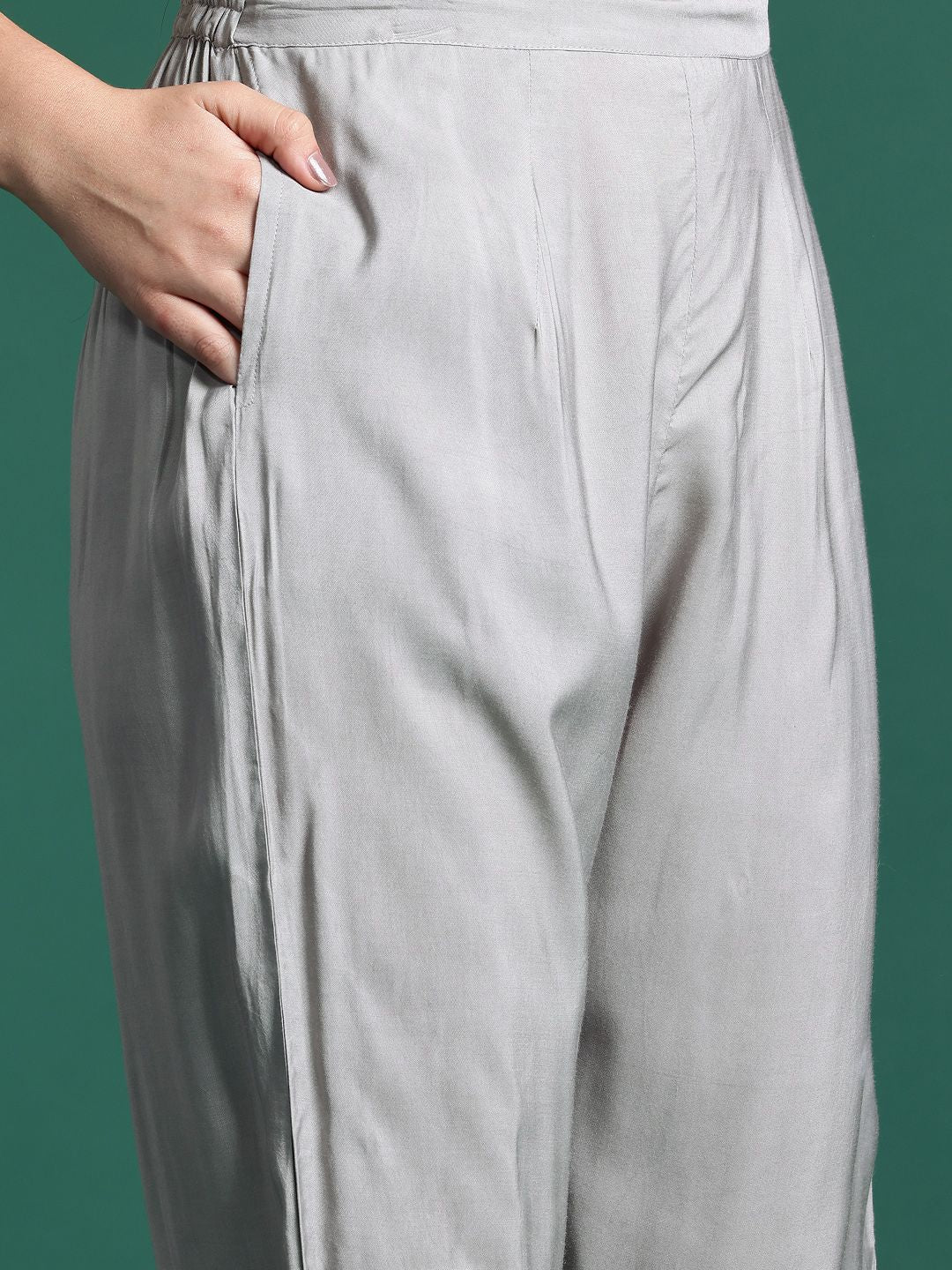 Indo Era Ethnic Motifs Embroidered Thread Work Kurta with Trousers