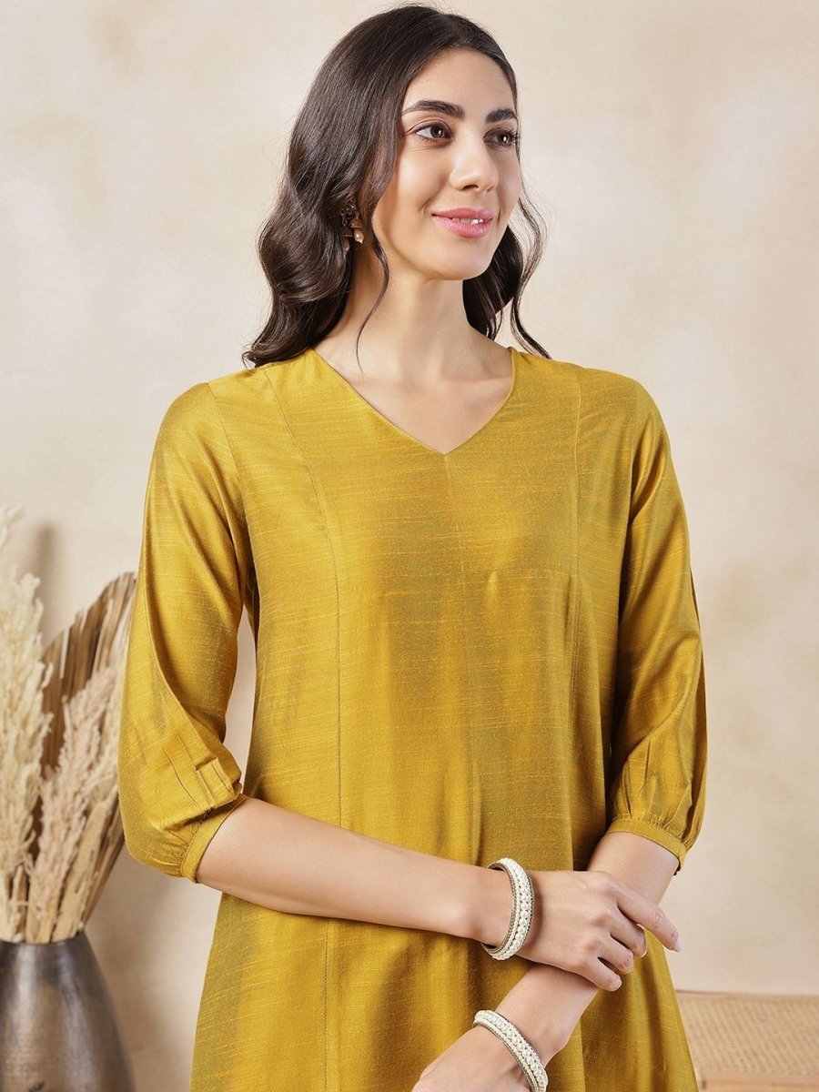 Anouk V-Neck Three-Quarter Sleeves Panelled Kurta with Trousers - Distacart