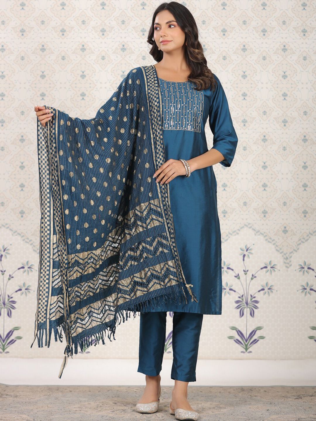 Ode by House of Pataudi Ethnic Motifs Woven Design Straight Kurta With Trousers & Dupatta - Distacart