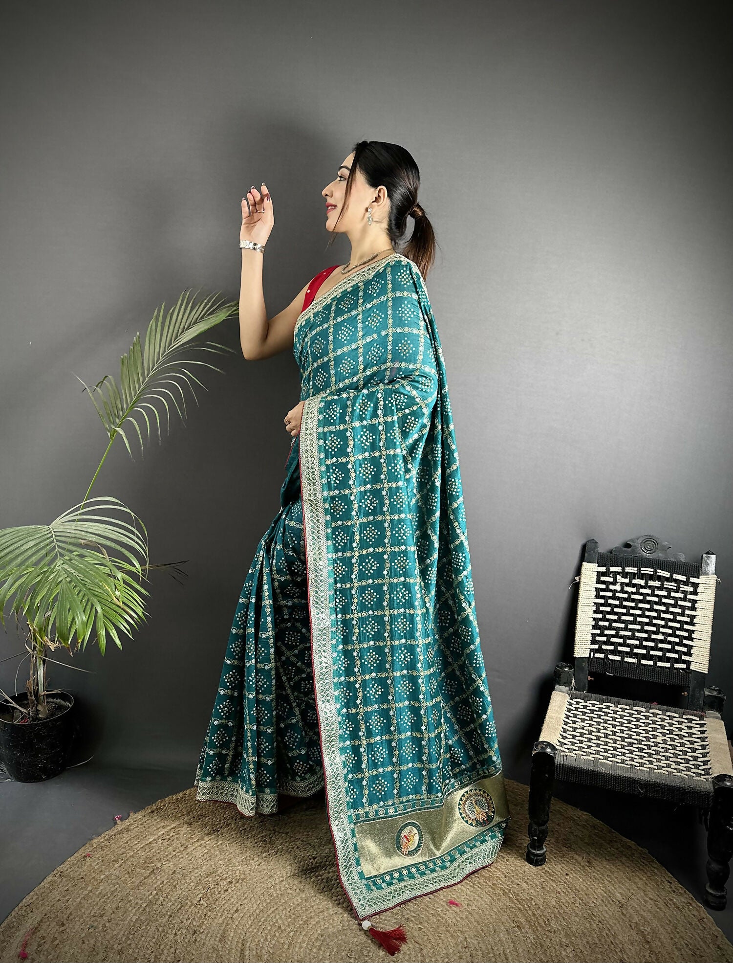 Joban Fashion Emerald Blue Bandhej Bandhani Vichitra Silk Bandhani Prints Saree