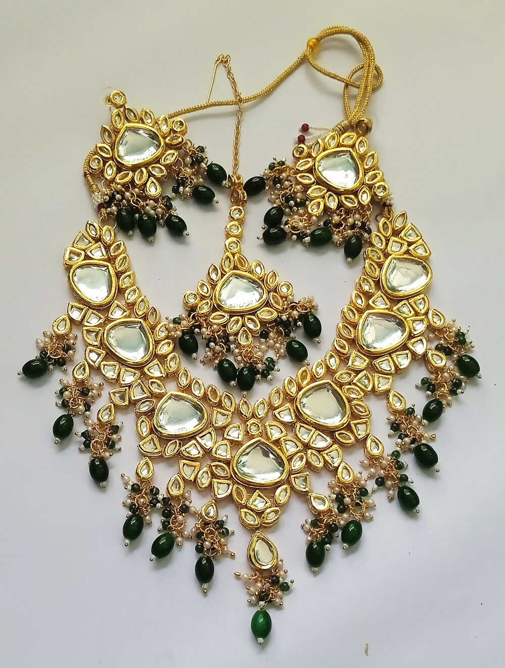 Joban Fashion Hand Made High Quality Gold Plated Base Metal Alloy Kundan Stone Studded Kundan Jewellery Set