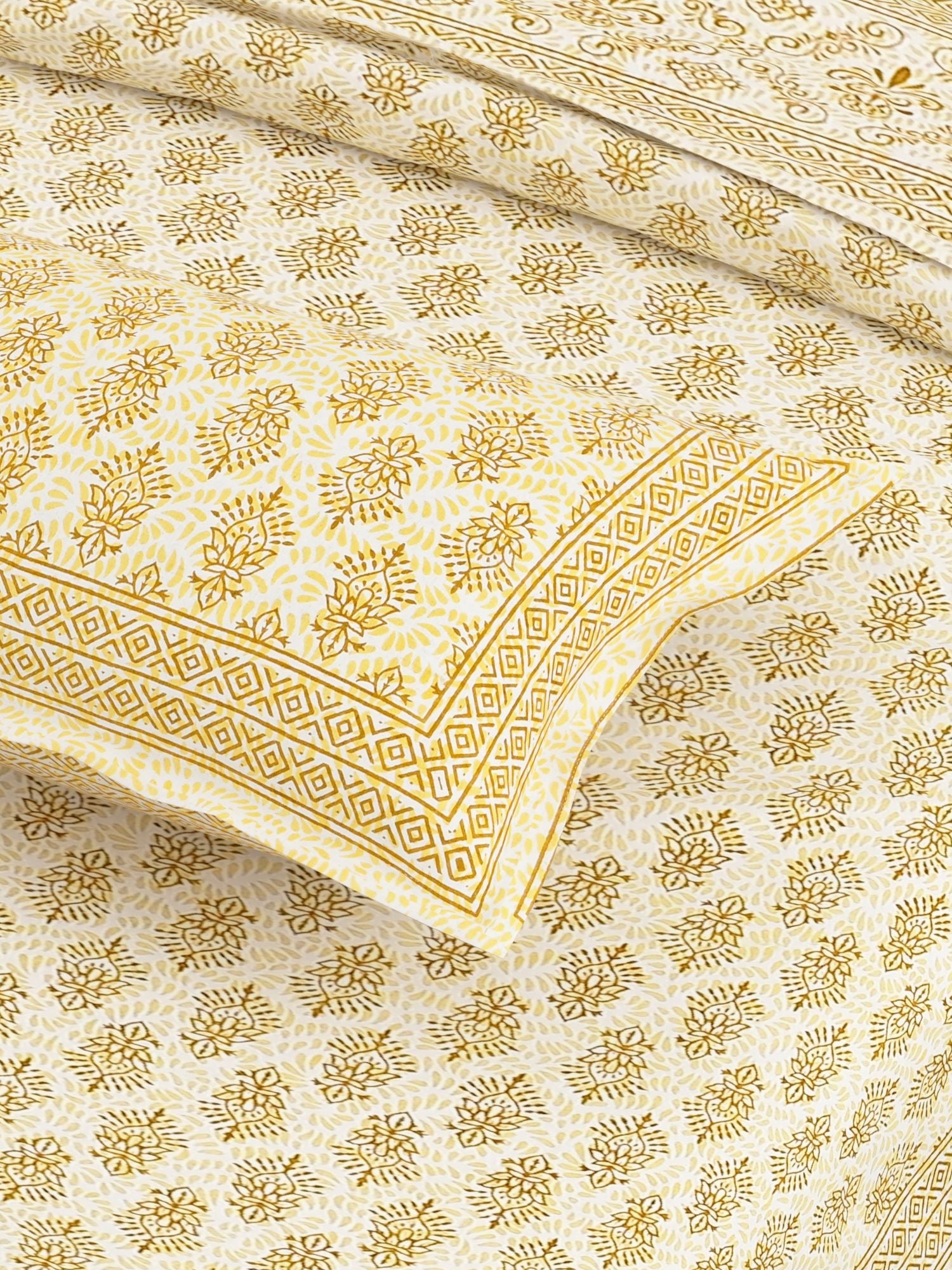 Green Ethnic Motifs Cotton 200TC King Bedsheet With 2 Zipper Pillow Covers - King Size by House of Ree - Distacart