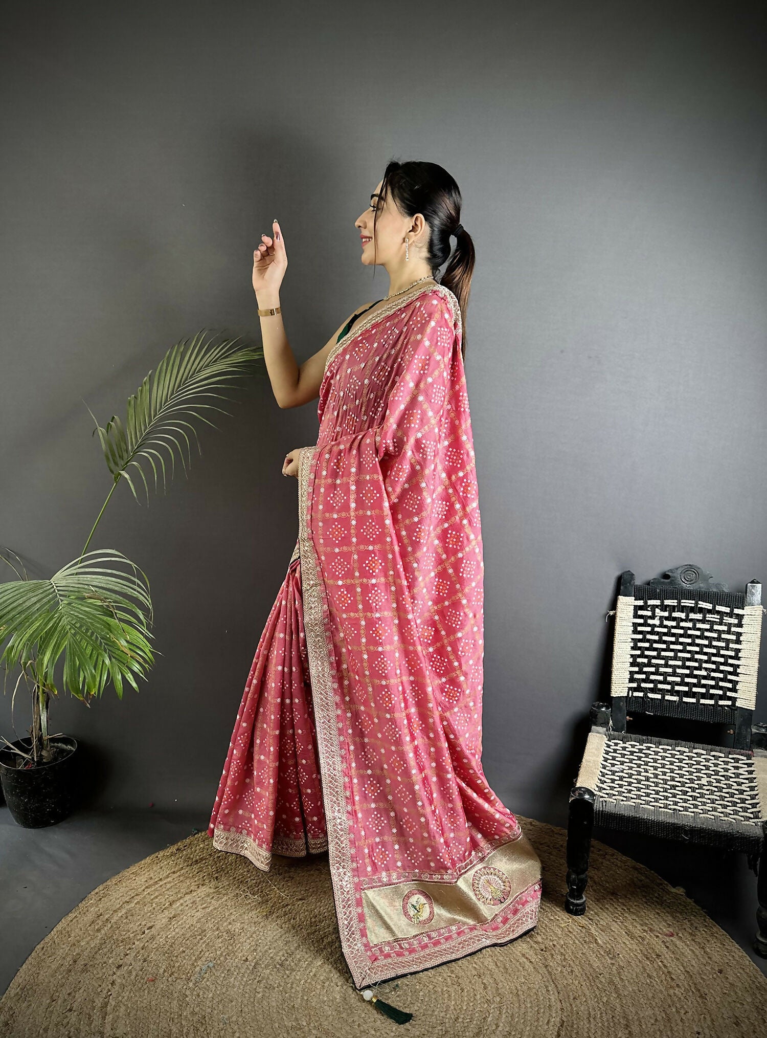 Joban Fashion Dusty Pink Bandhej Bandhani Vichitra Silk Bandhani Prints Saree