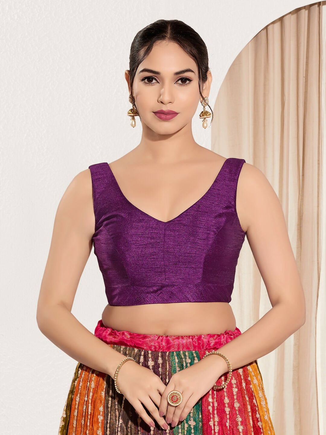 Joban Fashion Wine Mulberry Silk Padded Blouse With Round Neck Sleeveless