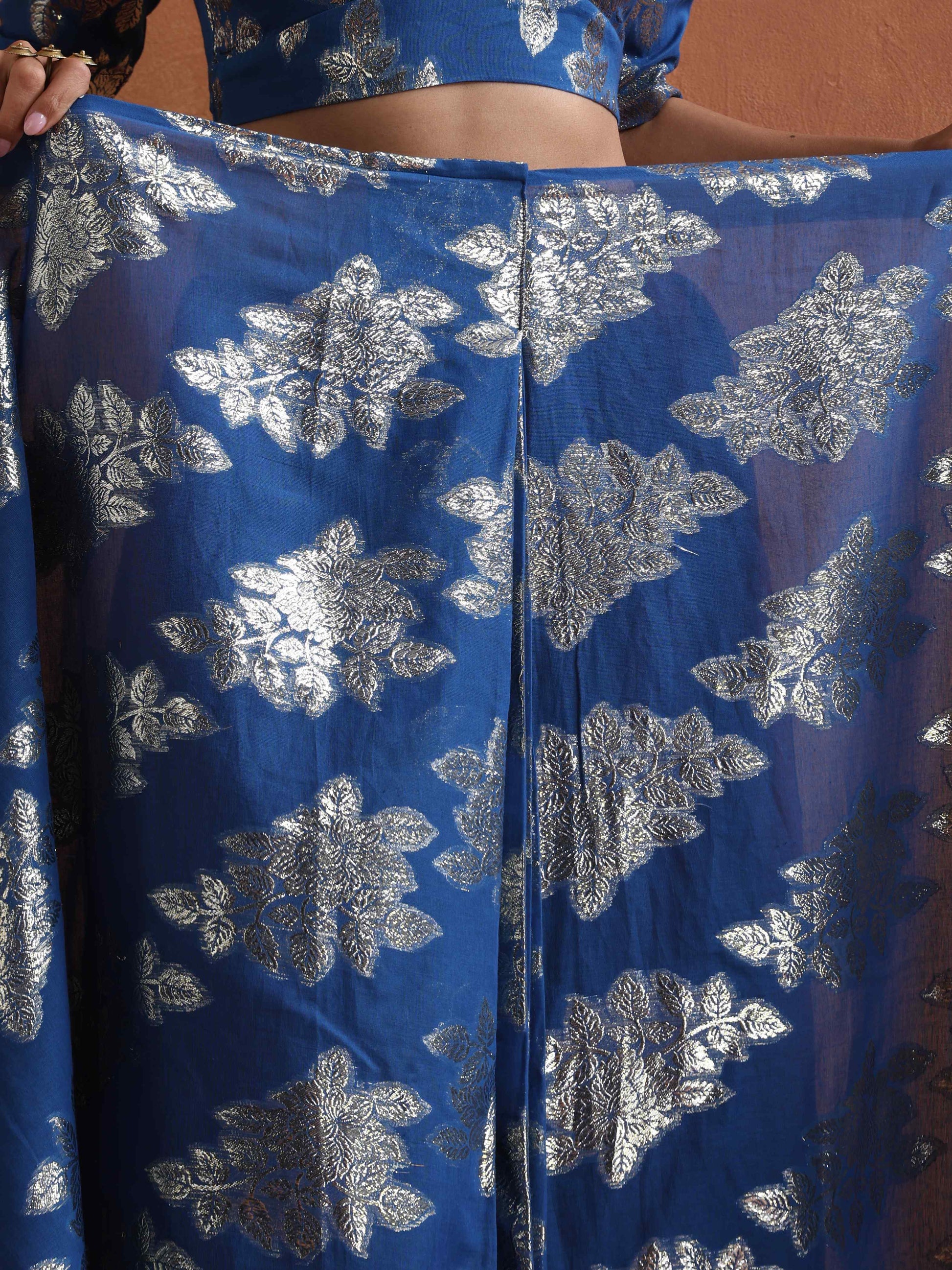 trueBrowns Blue Metallic Ready To Wear Saree - Distacart