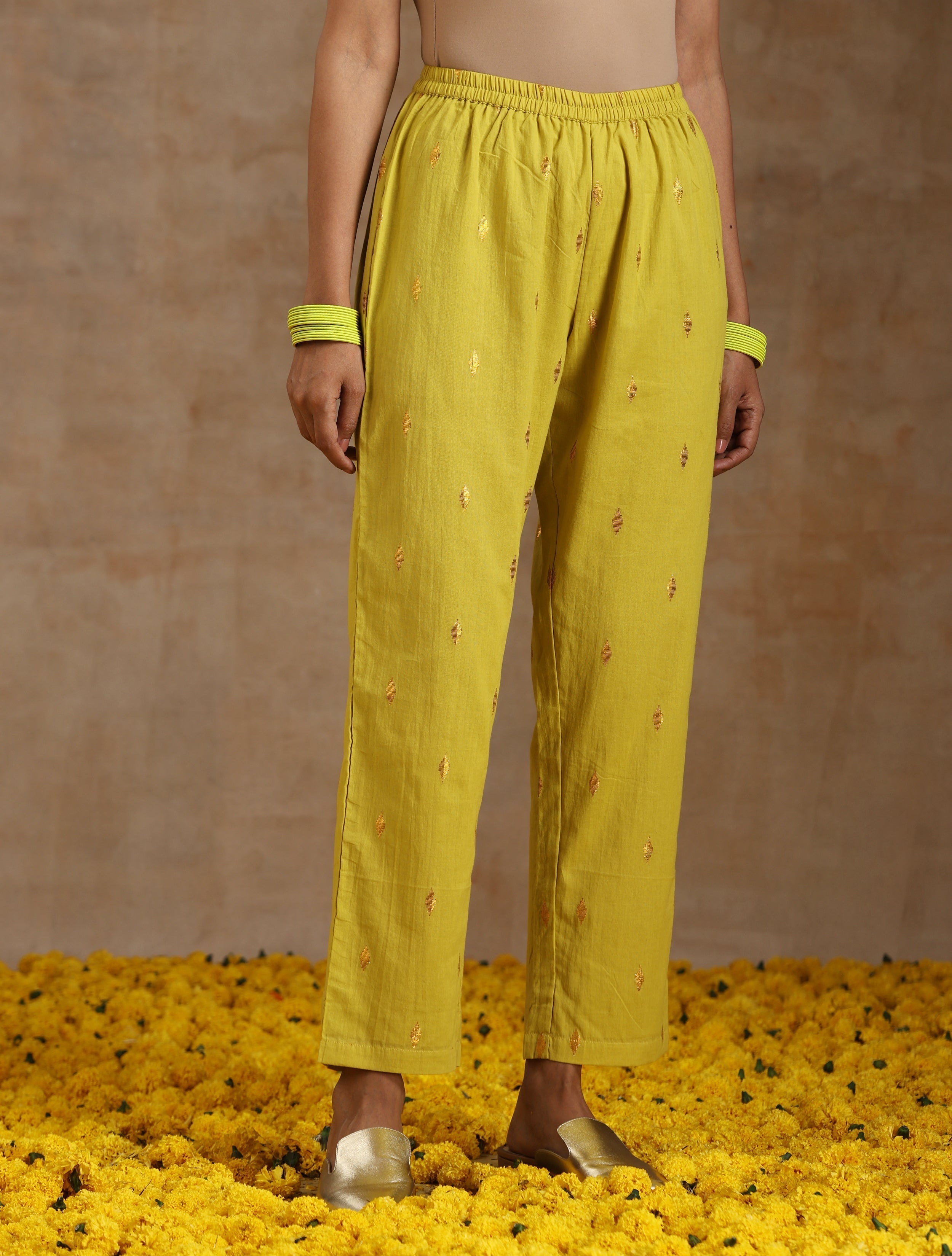 trueBrowns Lime Gold Cotton Handkerchief Kurta Set | Relove - Distacart