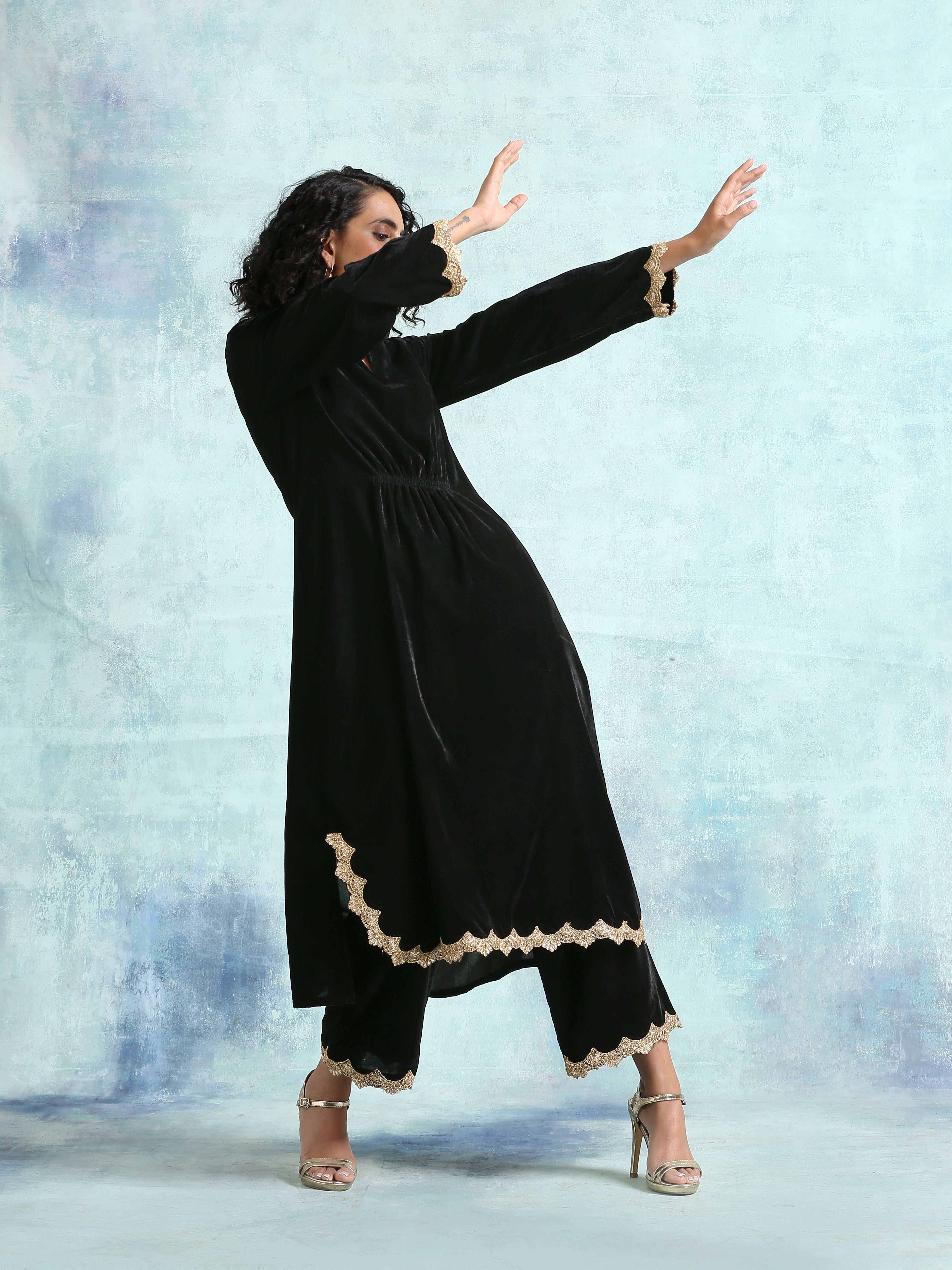 trueBrowns Black Velvet Lace Kurta - Distacart