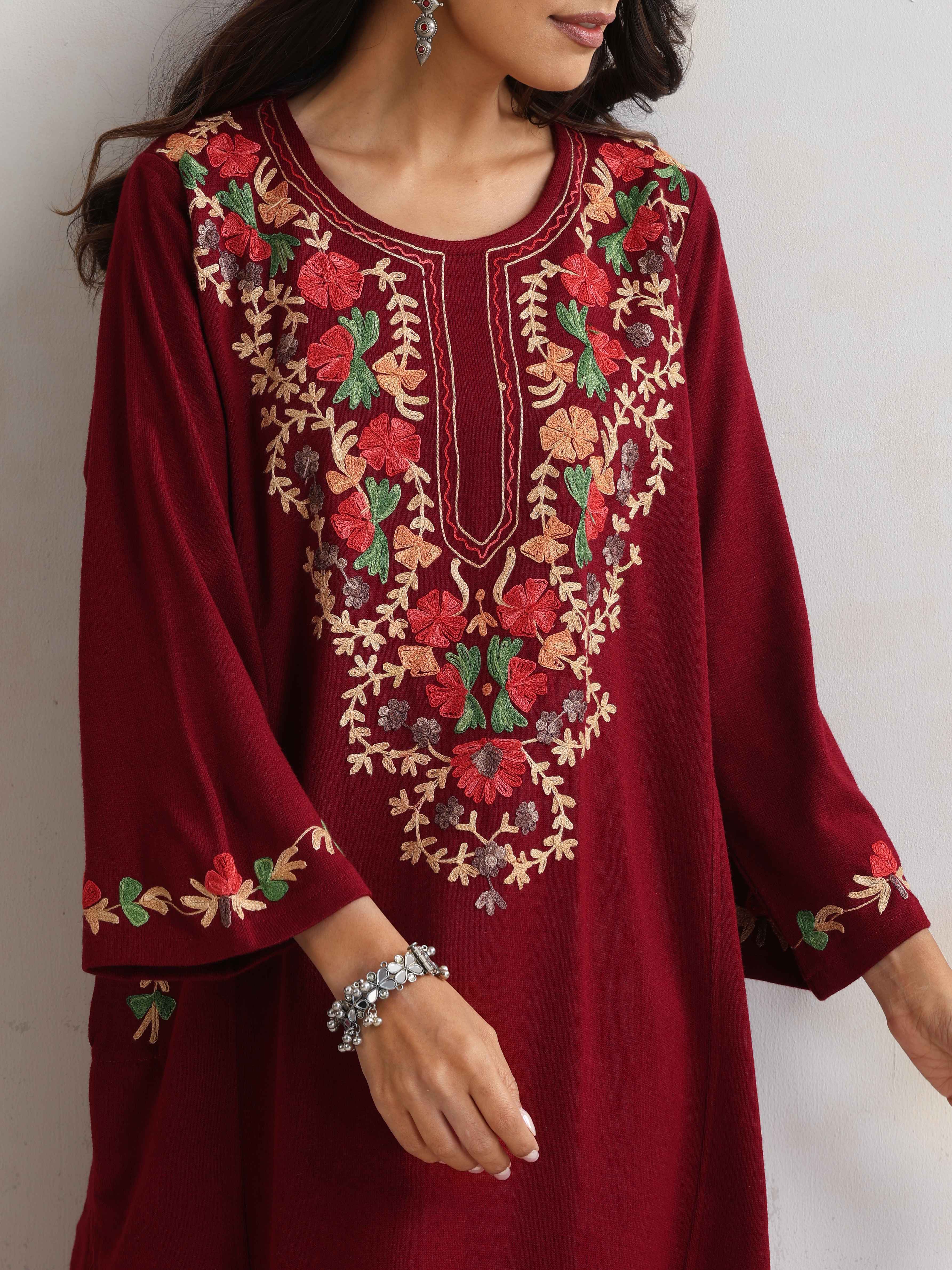 trueBrowns Maroon Kashmiri Embroidered Woollen Phiran Kurta - Distacart