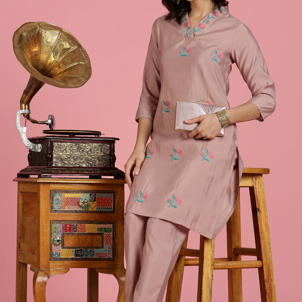 BulBul Women Mauve Embroidered Chanderi Kurta Set