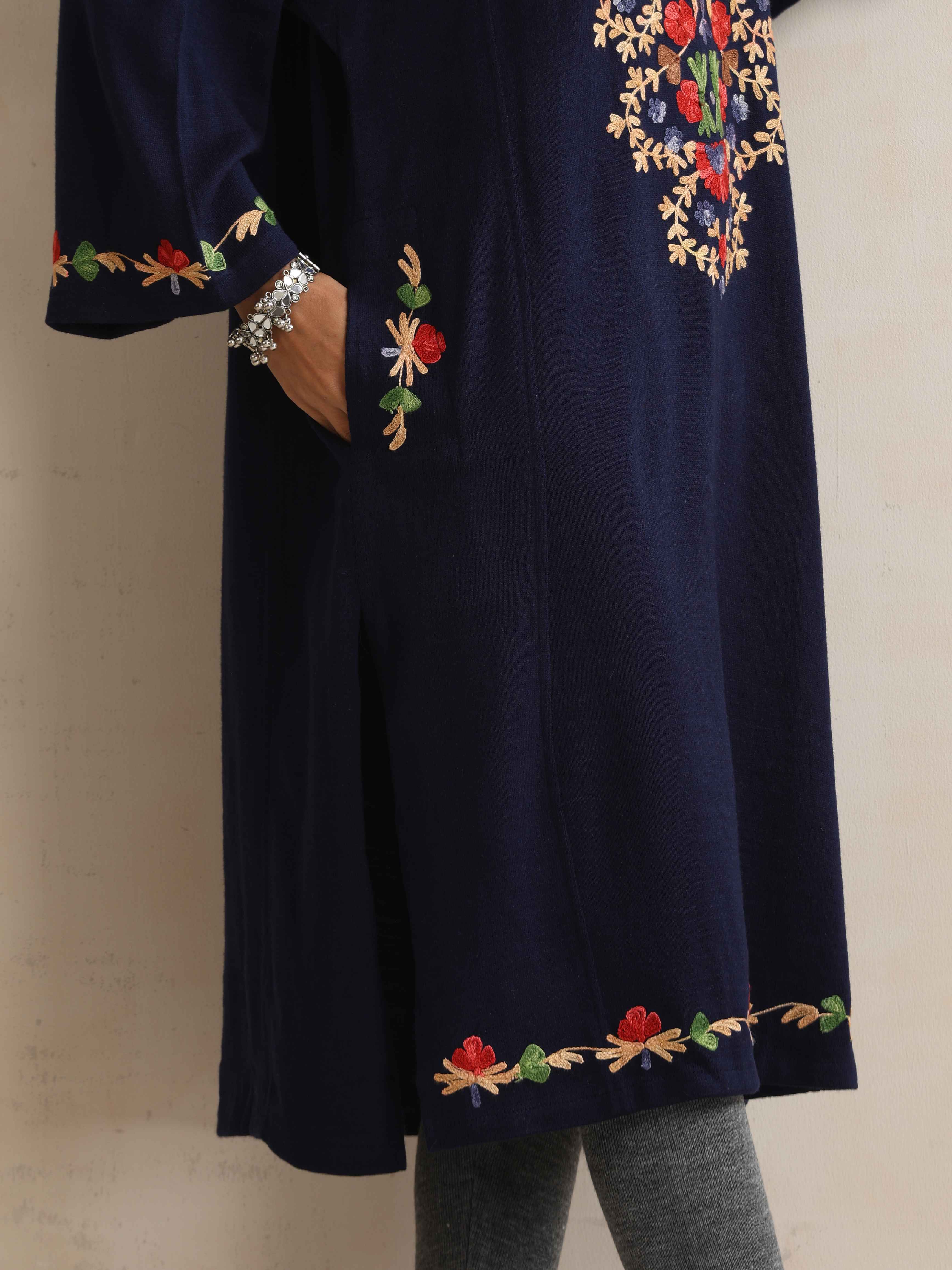 trueBrowns Blue Kashmiri Embroidered Woollen Phiran Kurta - Distacart