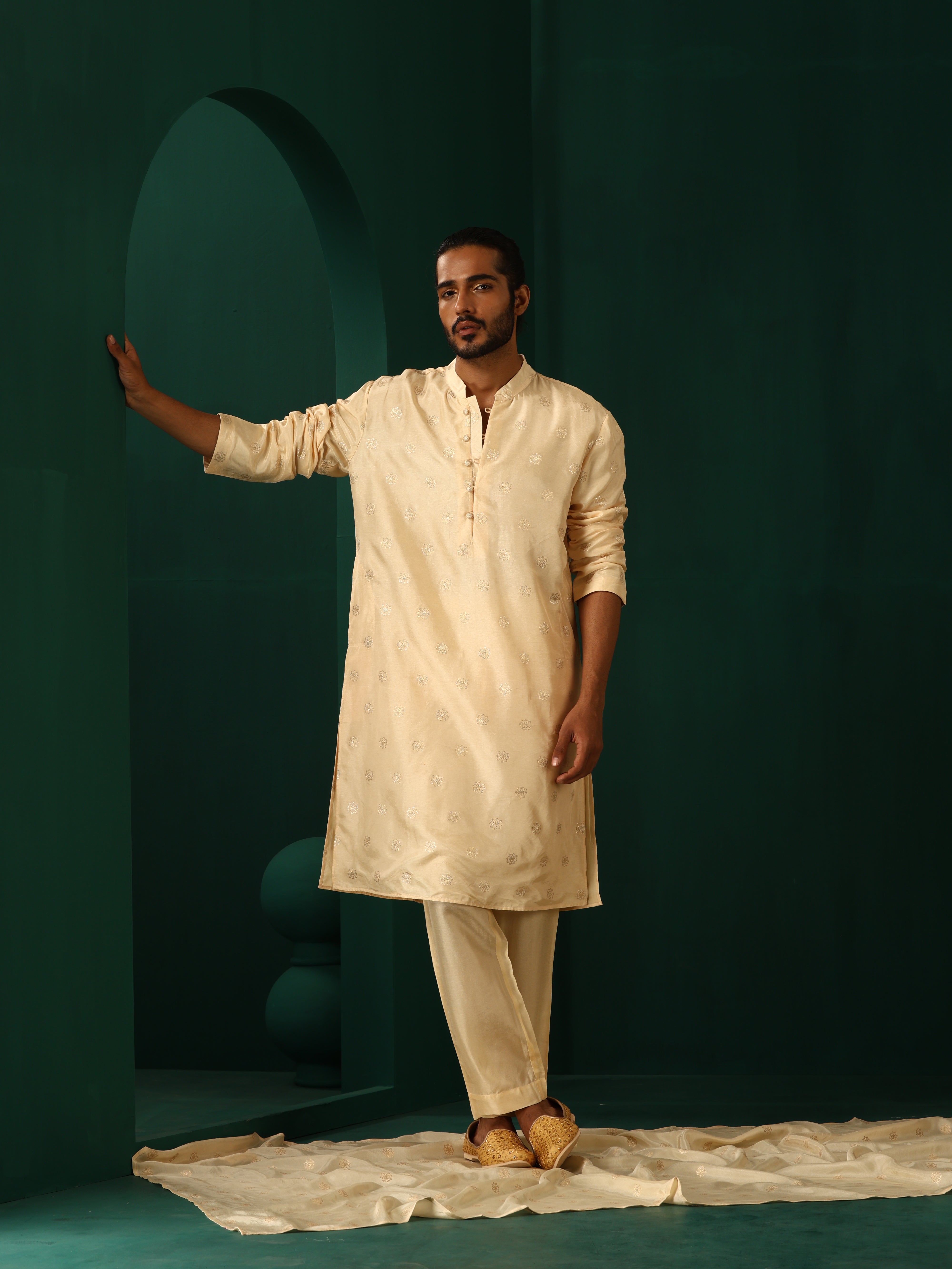 trueBrowns Men's Ivory Geometric Floral Viscose Silk Long Kurta - Distacart