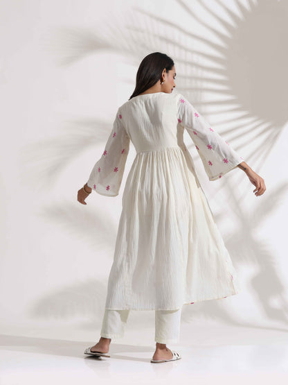 trueBrowns Off-White Cotton Floral Embroidered Flared Kurta Set - Distacart