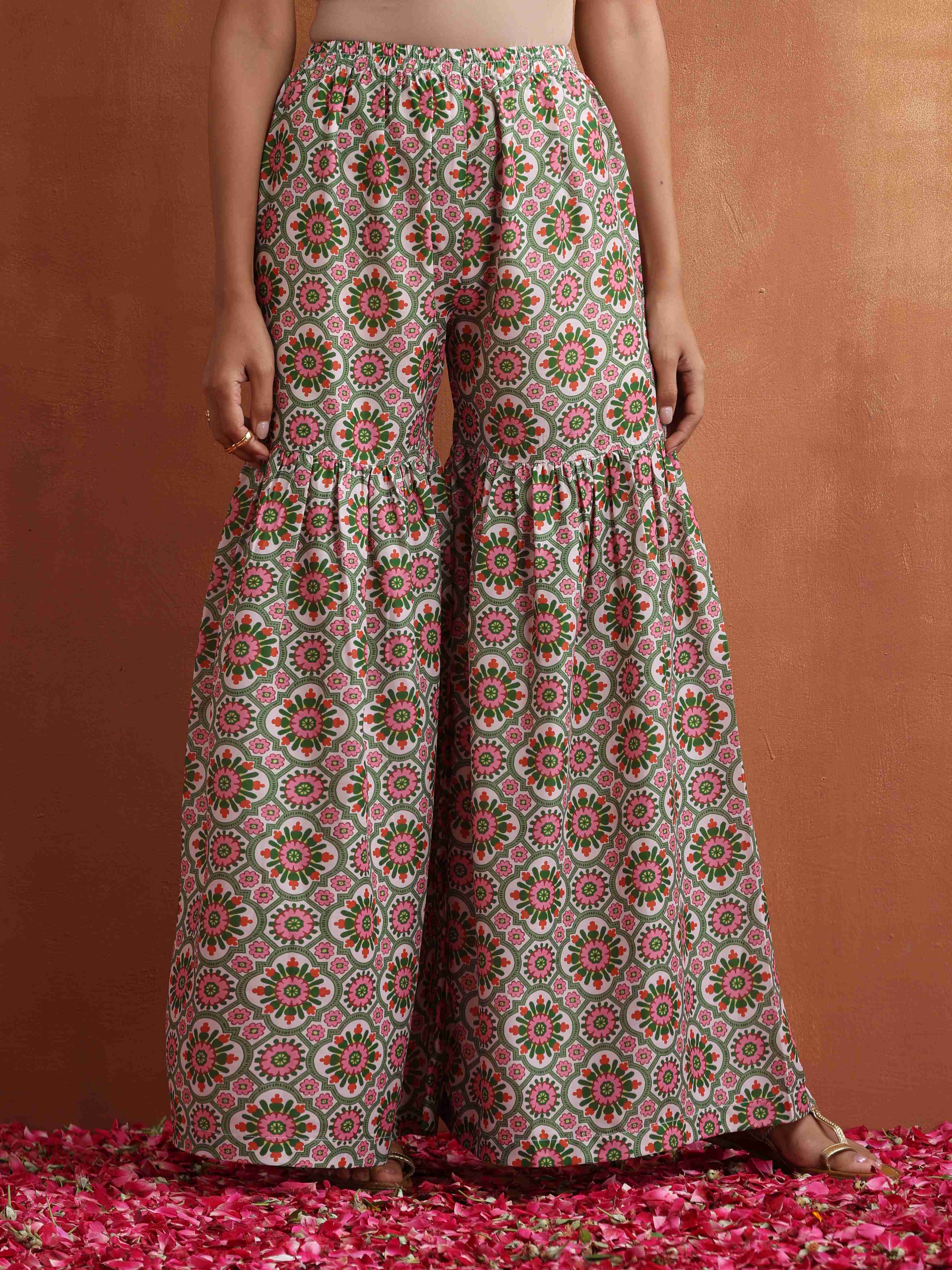 trueBrowns Off White Geometric Print Sharara Set - Distacart