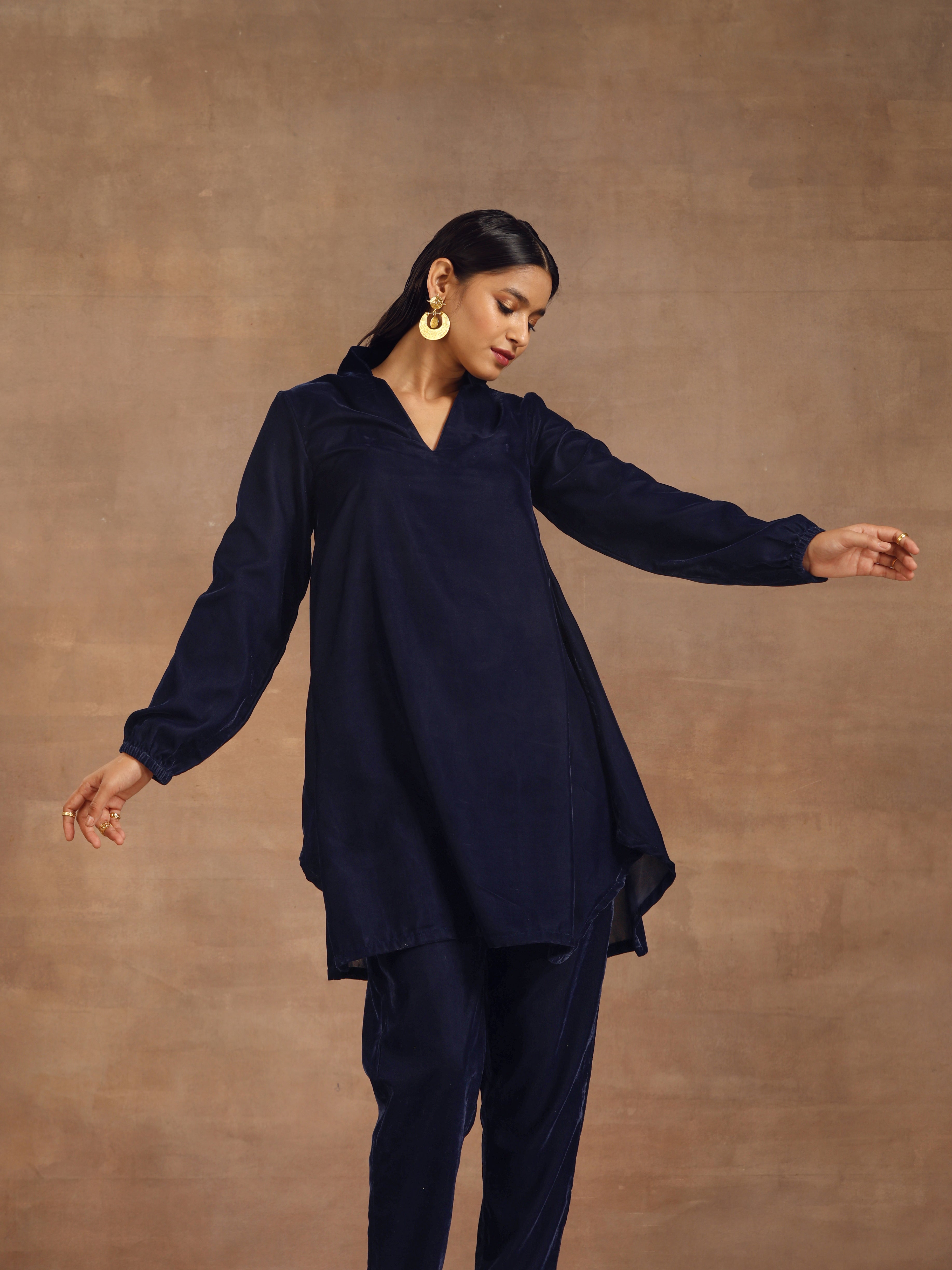 trueBrowns Midnight Blue Velvet Solid Co-ord Set - Distacart