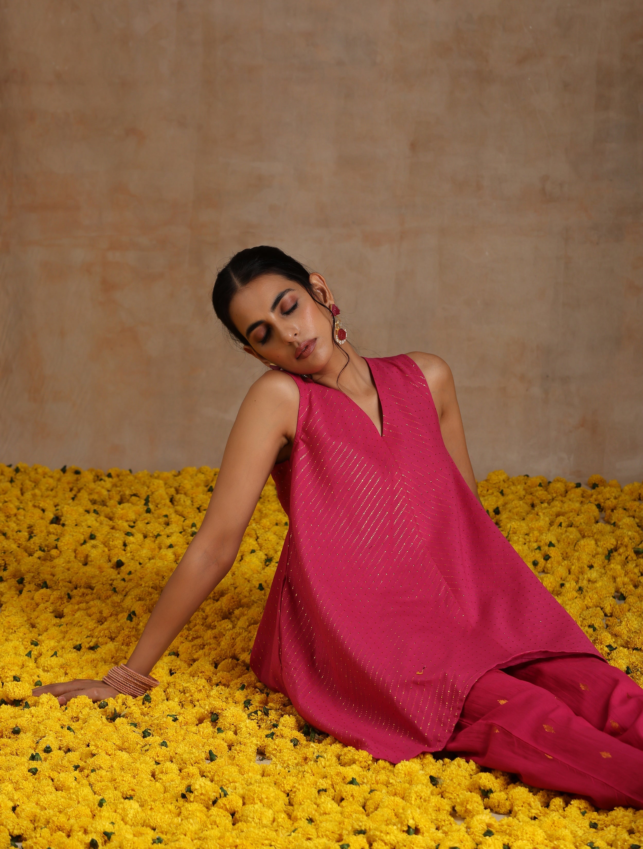 trueBrowns Pink Gold Cotton Handkerchief Co-Ord Set - Distacart