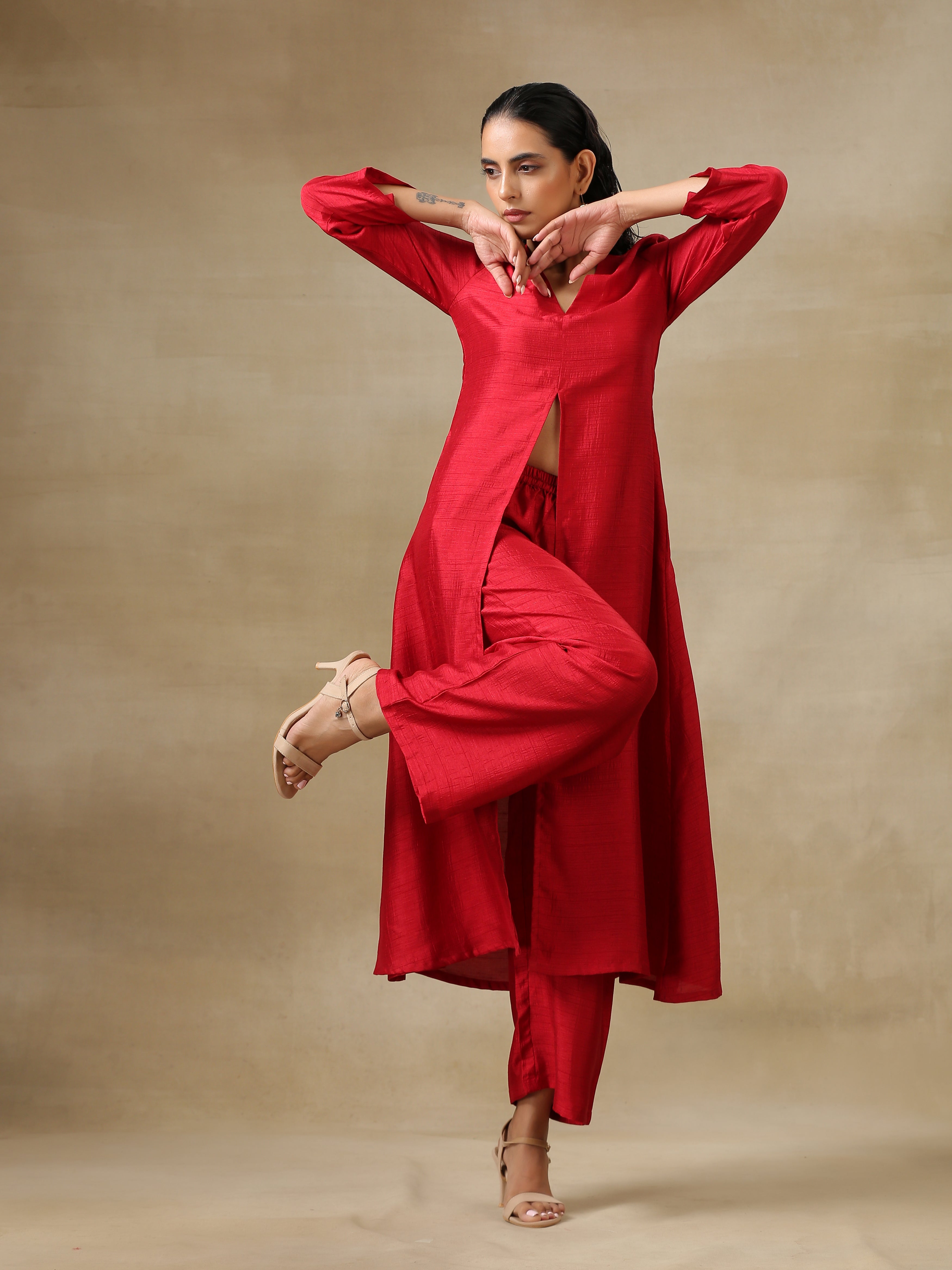 trueBrowns Maroon Textured Silk Front Slit Kurta Pant Set - Distacart