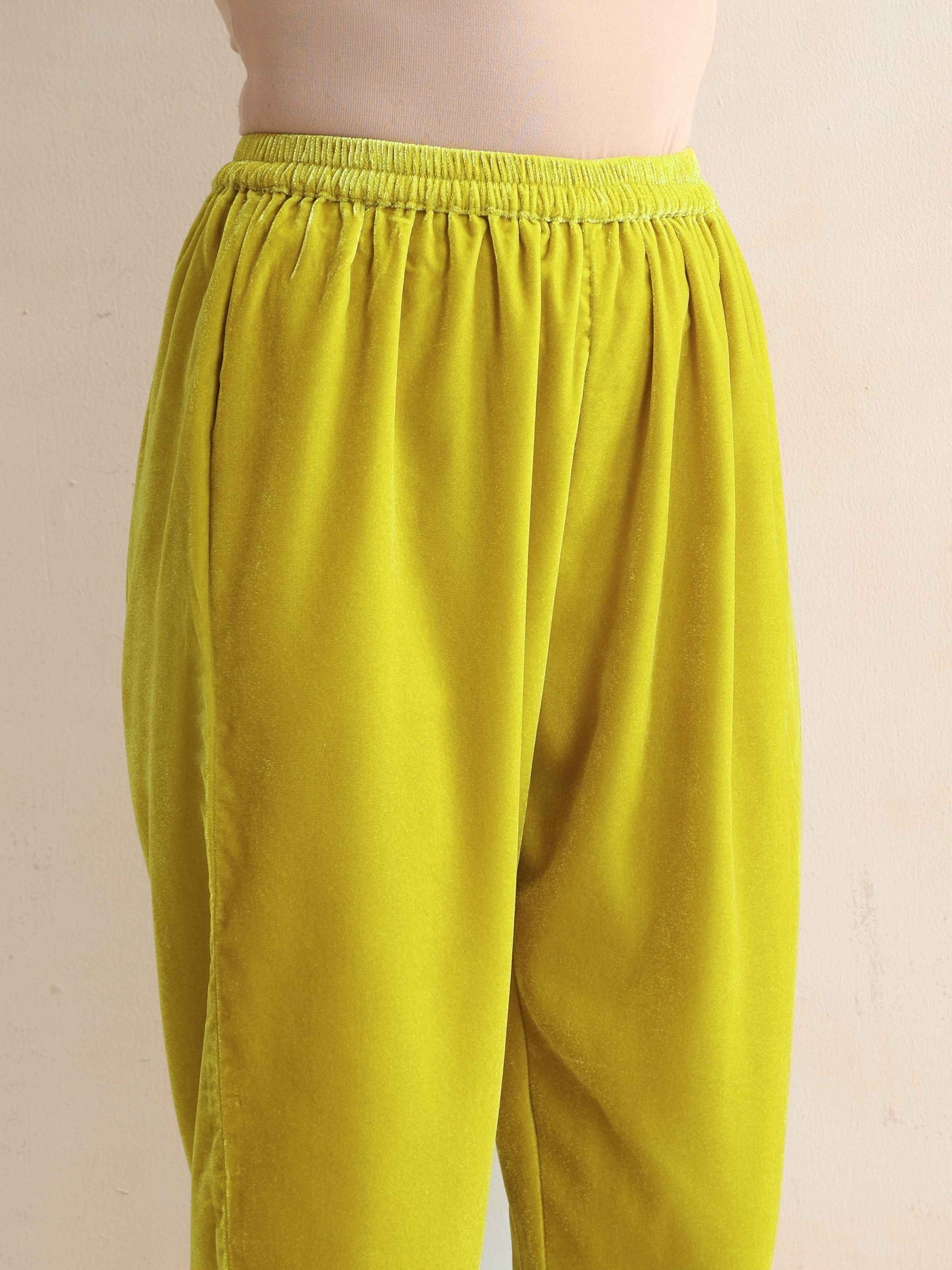 trueBrowns Lime Velvet Kurta Co-ord Set - Distacart