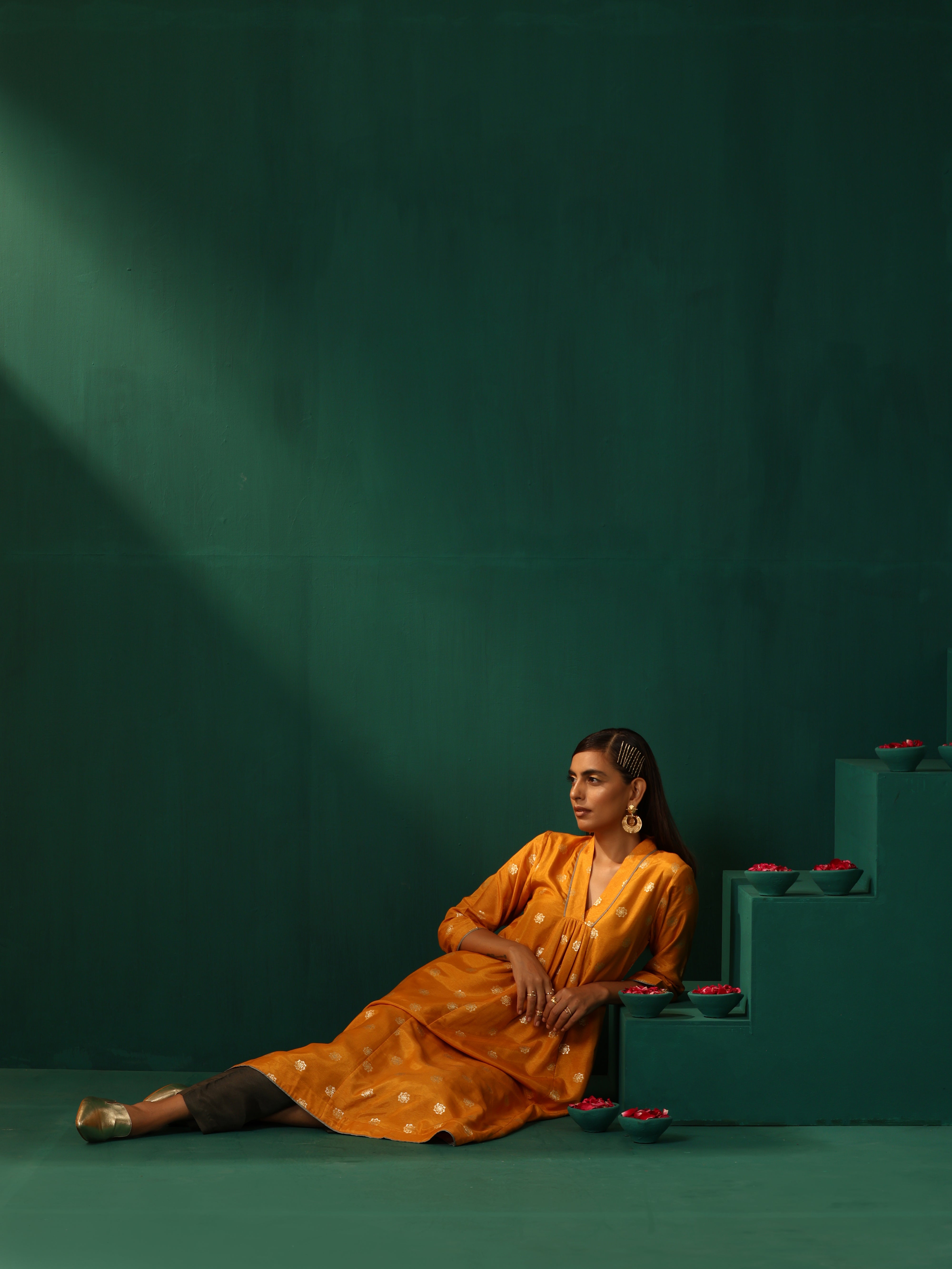 trueBrowns Mustard Geometric Floral Viscose Silk Front Gathered Kurta Pant Set - Distacart
