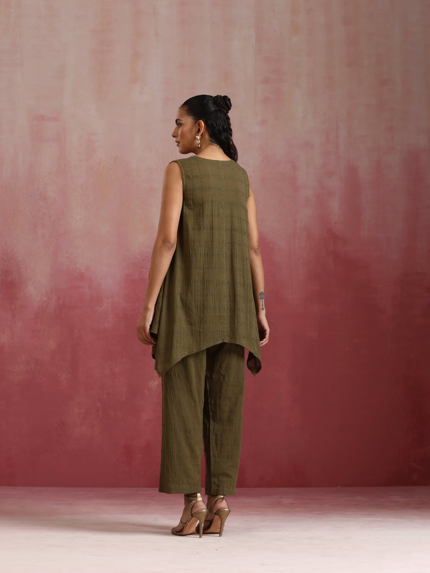 trueBrowns Olive Cotton Dobby Dobby Co-ord set - Distacart