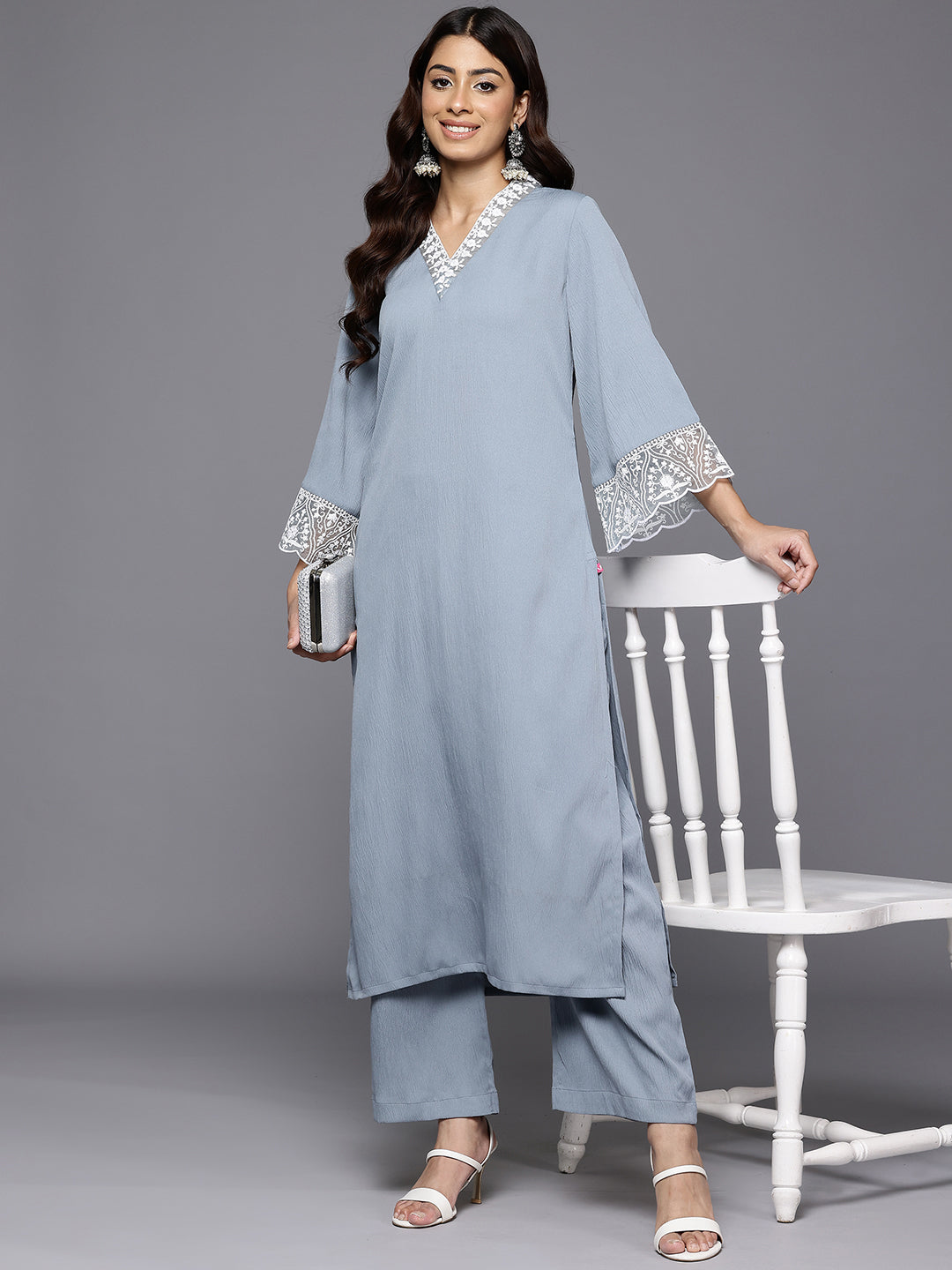 Varanga Women Thread Embroidered Organza Detailed Kurta Set - Distacart