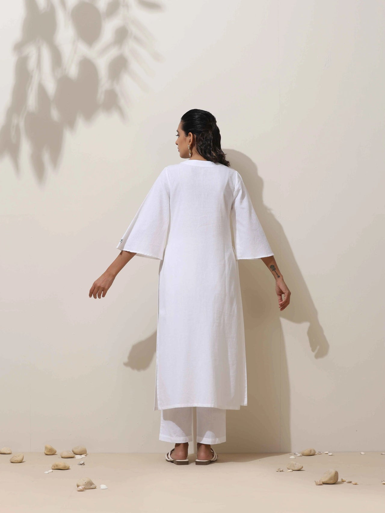 trueBrowns White Cotton Linen Kurta Pant Set